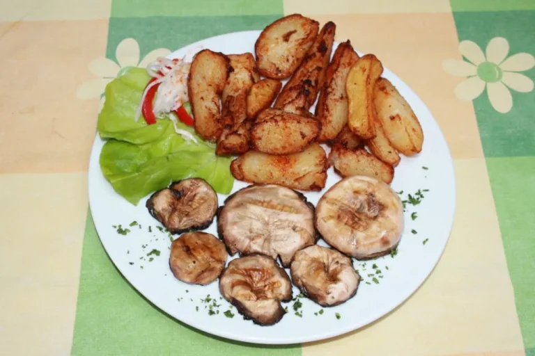 Preparat din bucătăria restaurantului