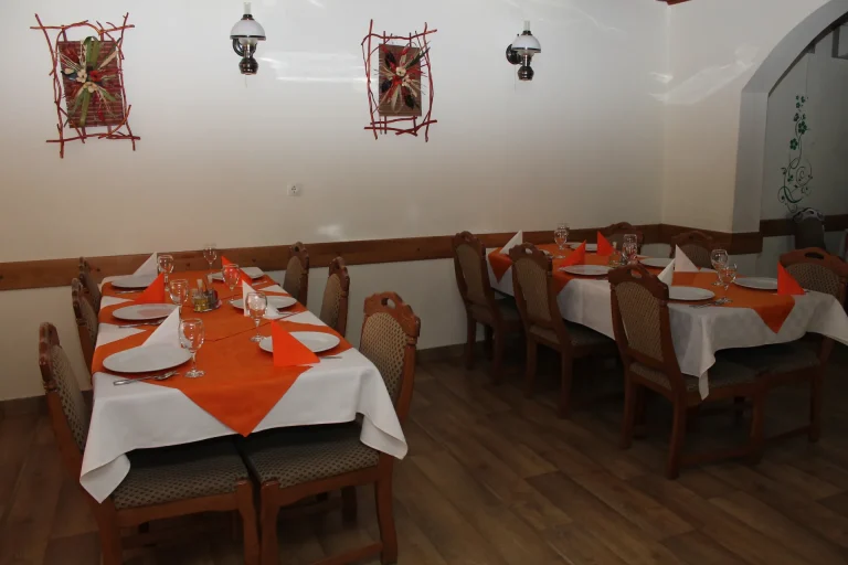 Sală a restaurantului Tip Top