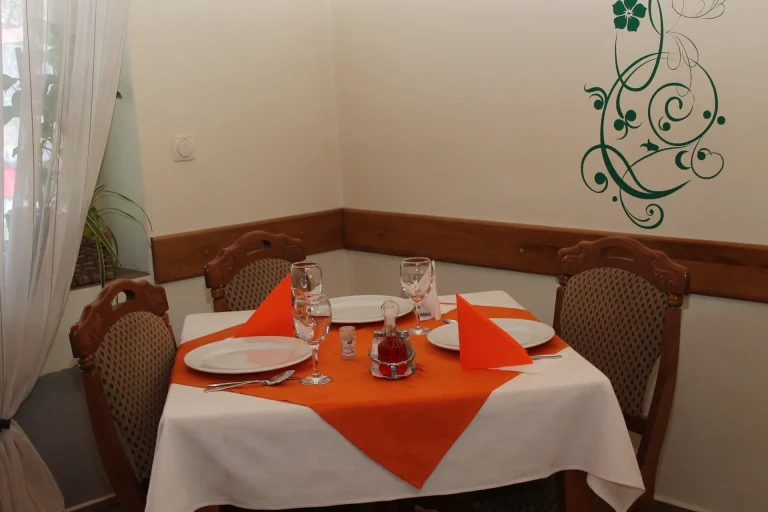 Sală a restaurantului Tip Top
